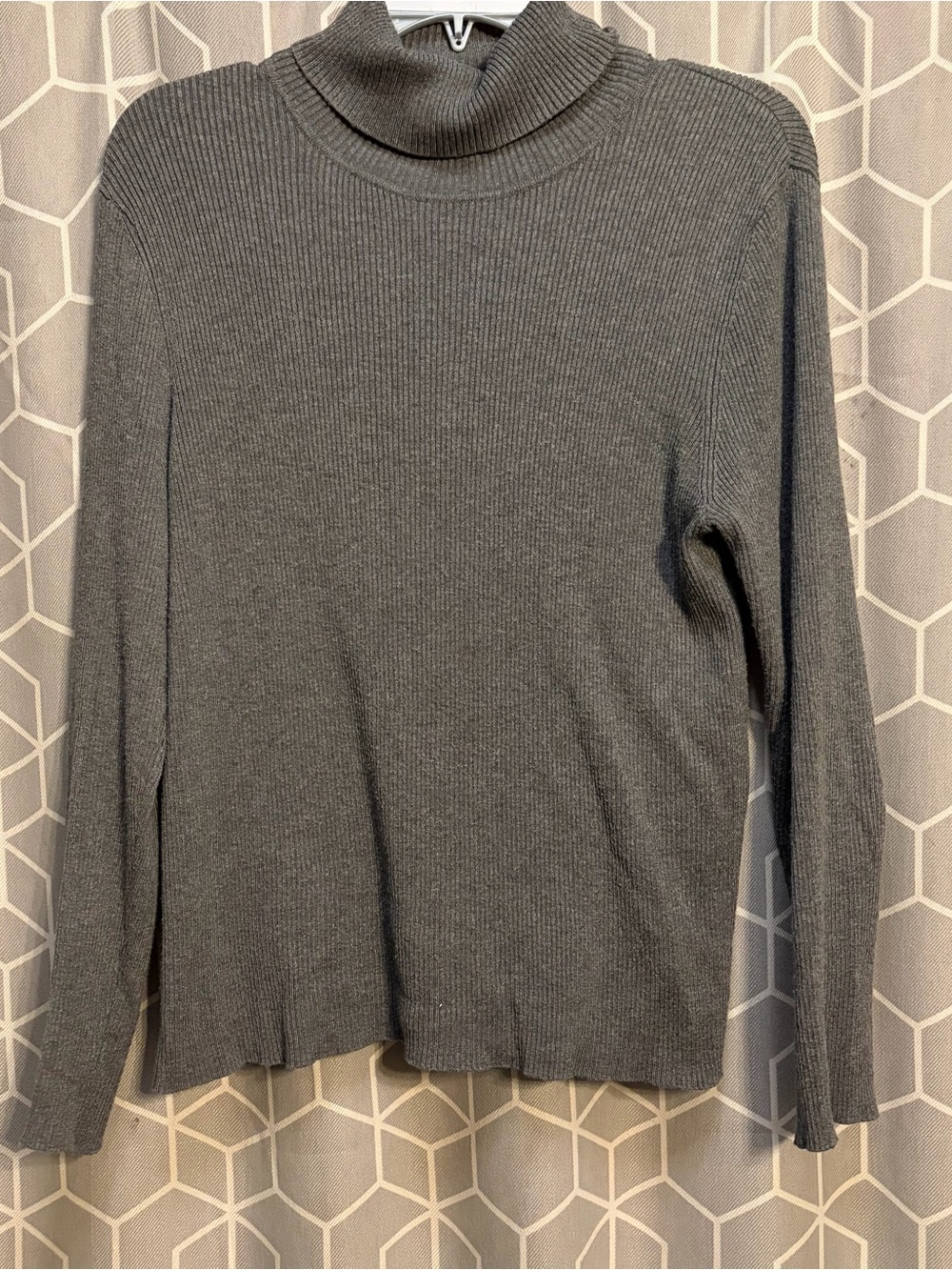 Chico's Gray Ribbed Turtleneck Top